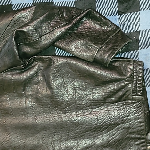 Vintage. 90s. Robert Comstock. Heavy leather bomber jacket. Men's size 44 Large - Picture 12 of 16